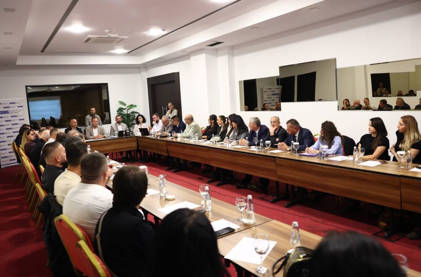  Mbahet punëtoria për hartimin e draft-Rregullores Komunale për Shkollat e Gjilanit