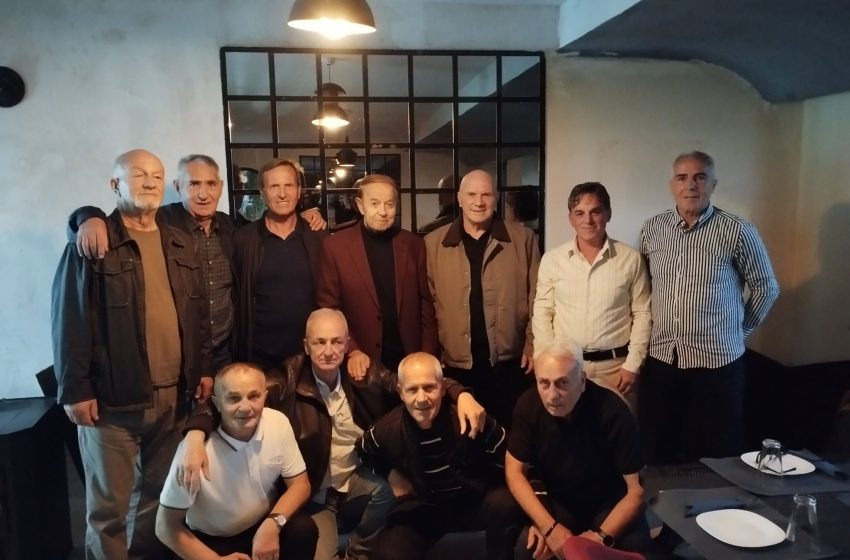  Gjenerata e Artë e vitit 1974/75 ribashkohet pas gjysmë shekulli. Nehat Osmani: “Falemnderit Farkës që na mbështeti dhe na integroi”