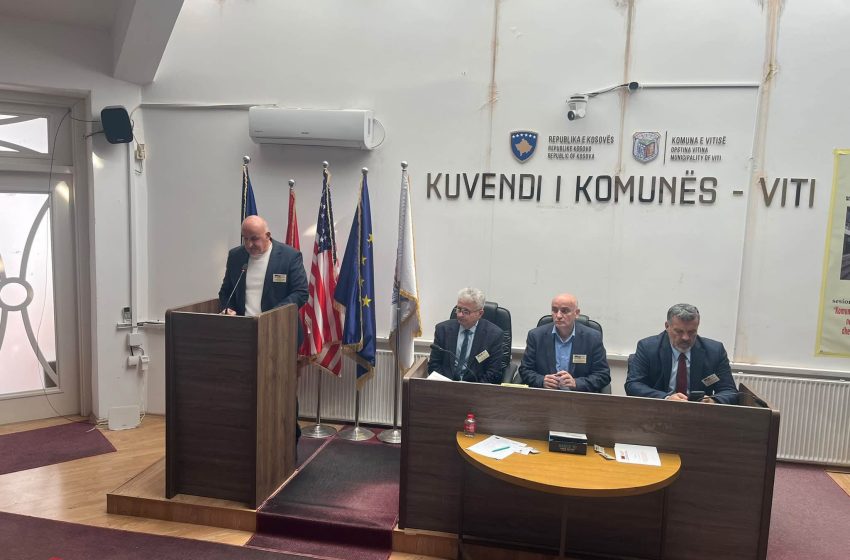  Sokol Haliti në sesionin shkencor në Viti: “Ruajtja e kujtesës historike është përgjegjësi e përbashkët”