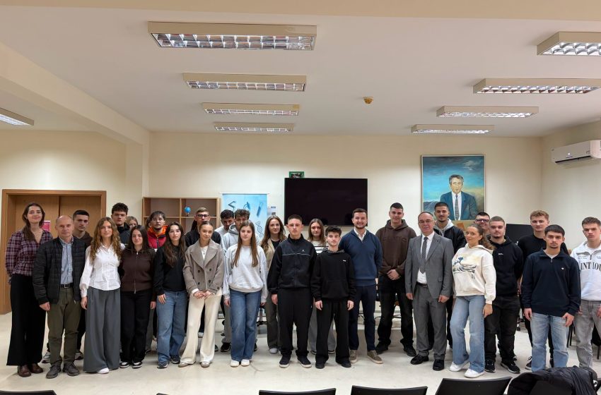  SESION INFORMUES NË GJIMNAZIN “XHAVIT AHMETI” PËR SIGURINË KIBERNETIKE
