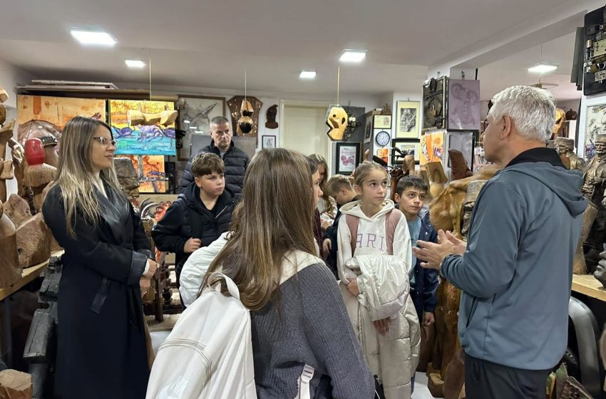 Vizitë edukative në atelienë e artistit Avni Behluli