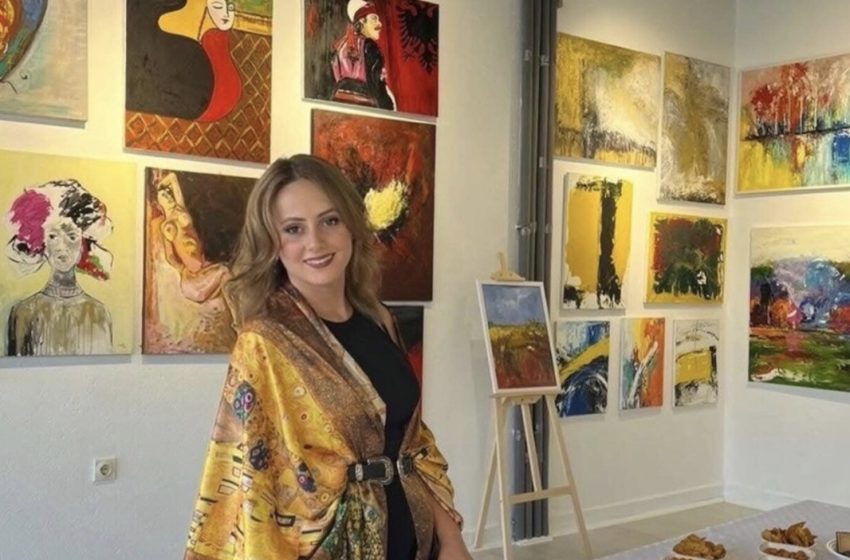   Kolonia “Rrënjët e Lirisë” në Londër mbledh emrat e shquar të artit shqiptar – pjesë edhe artistja premtuese, Leoneta Abdyli nga Bujanoci