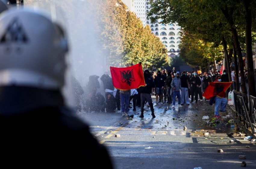 Studentët shqiptarë pro krijimit të një lëvizje politike